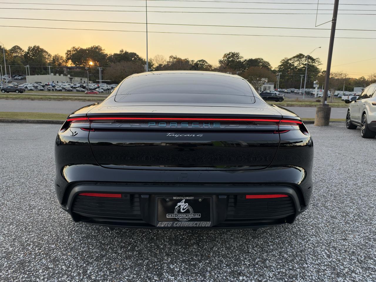 Porsche Taycan 4 AWD 2025