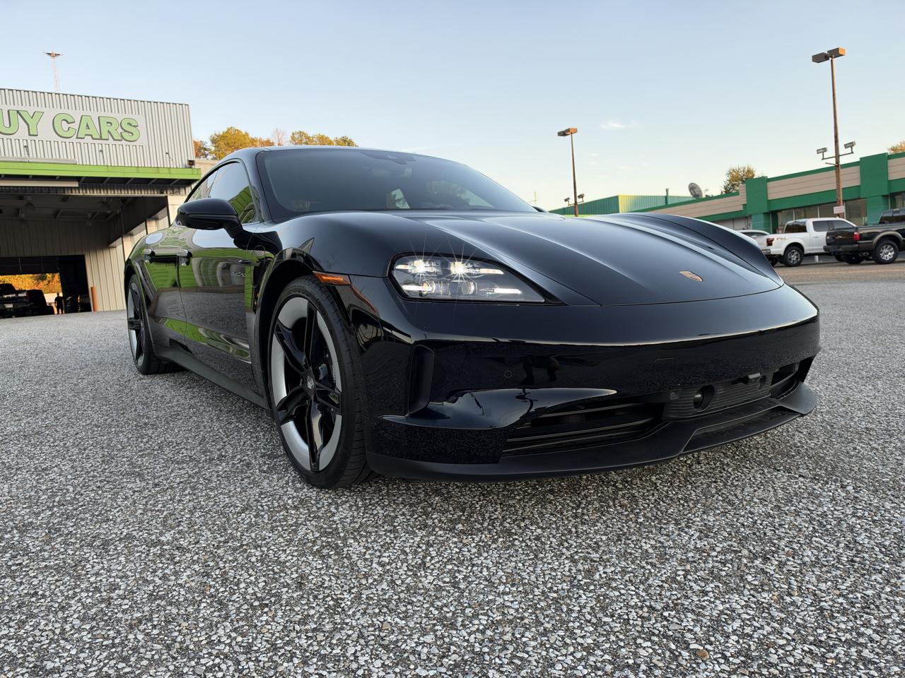 Porsche Taycan 4 AWD 2025
