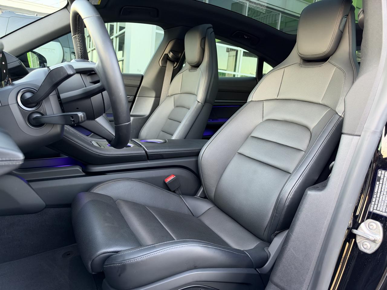 Porsche Taycan 4 AWD 2025