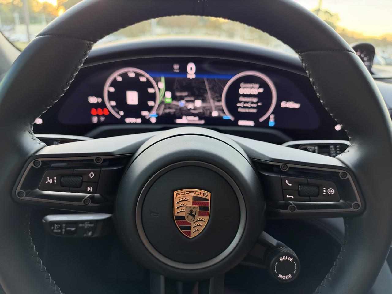 Porsche Taycan 4 AWD 2025