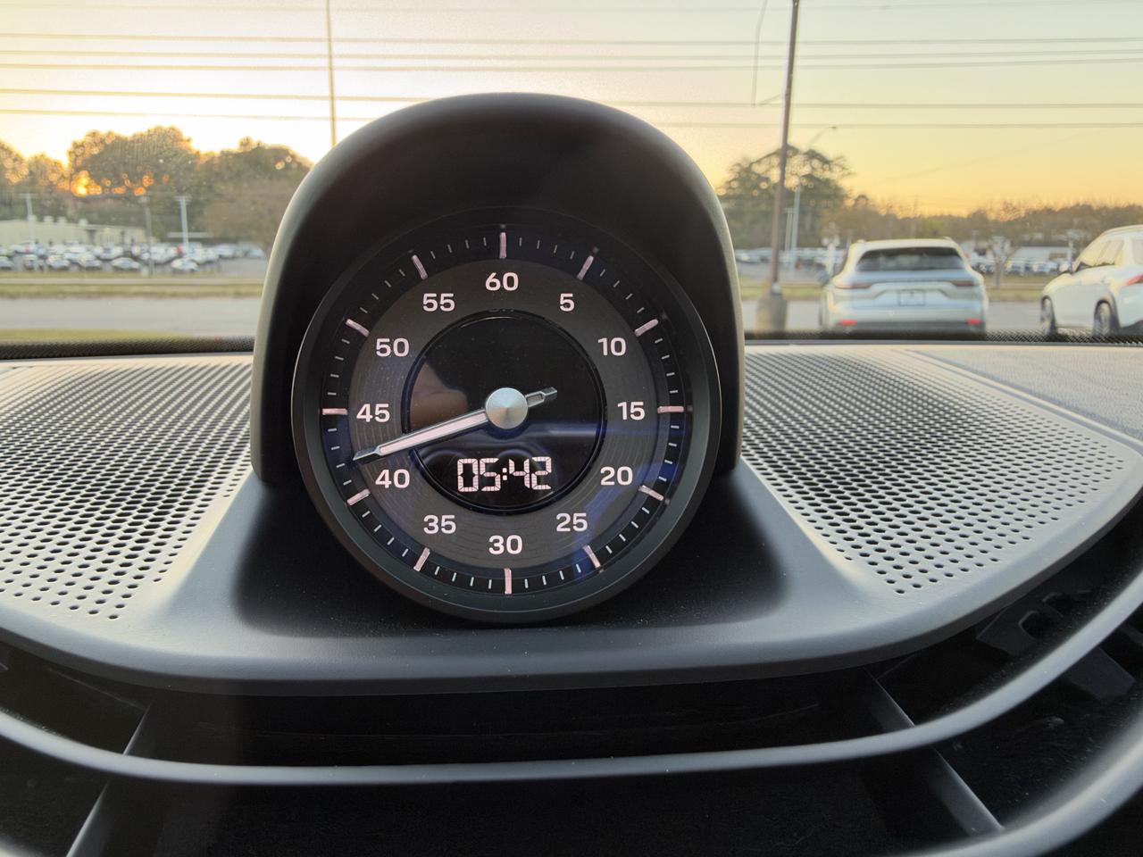 Porsche Taycan 4 AWD 2025