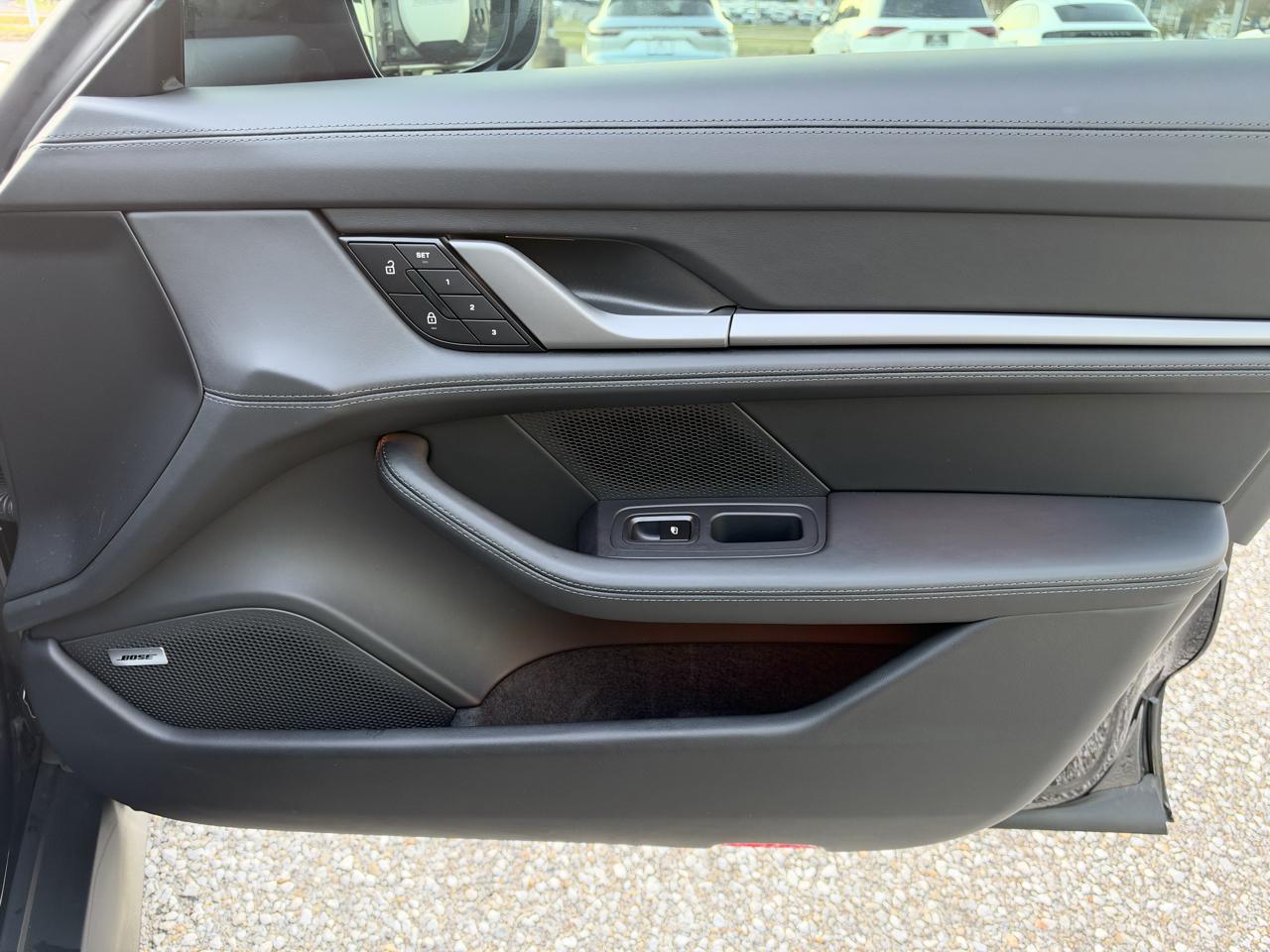 Porsche Taycan 4 AWD 2025