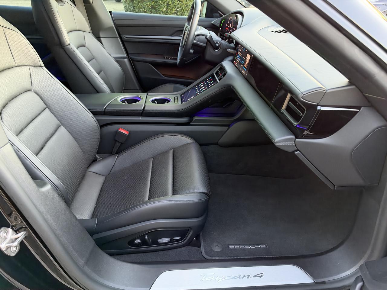 Porsche Taycan 4 AWD 2025