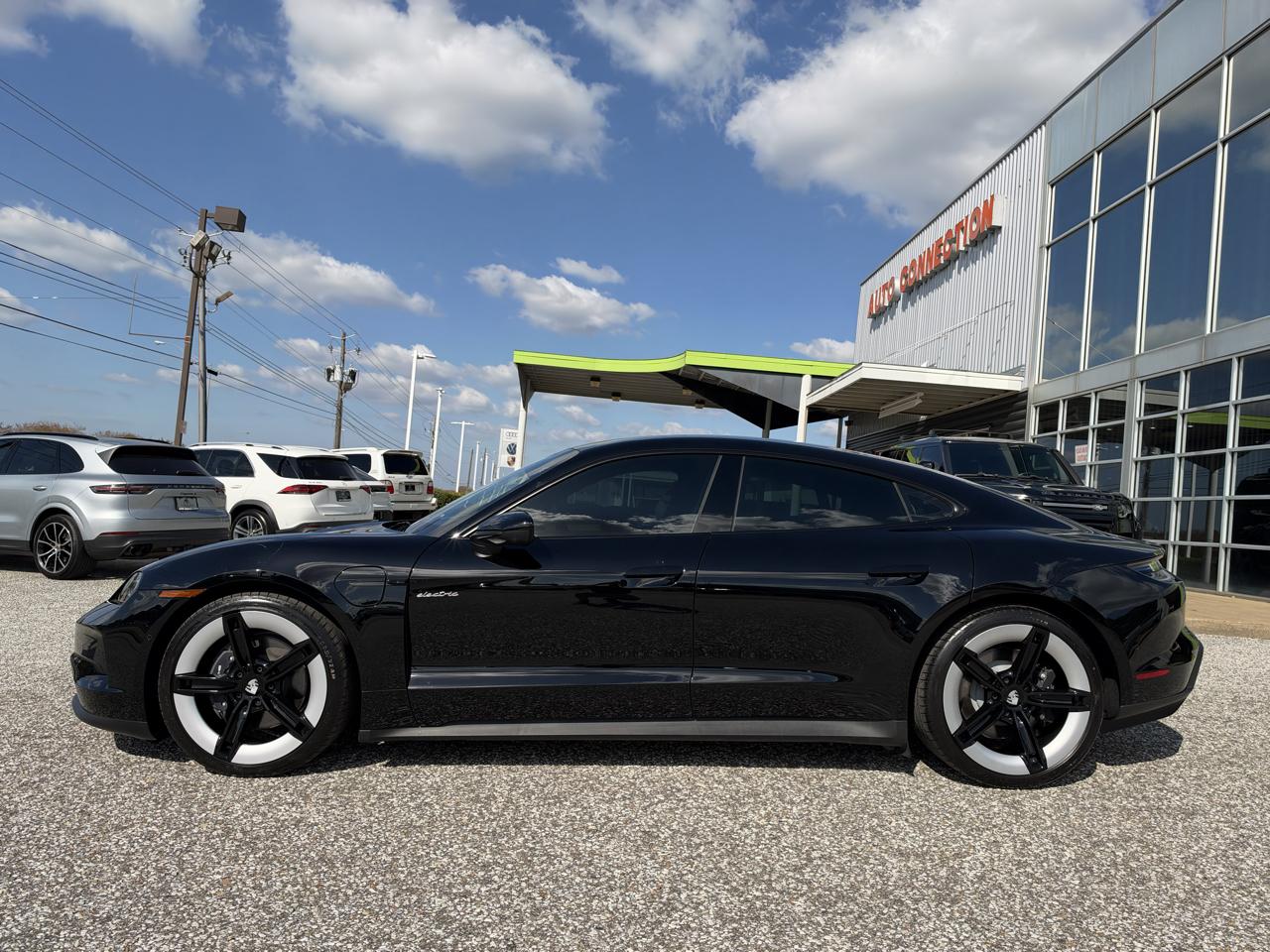 Porsche Taycan 4 AWD 2025