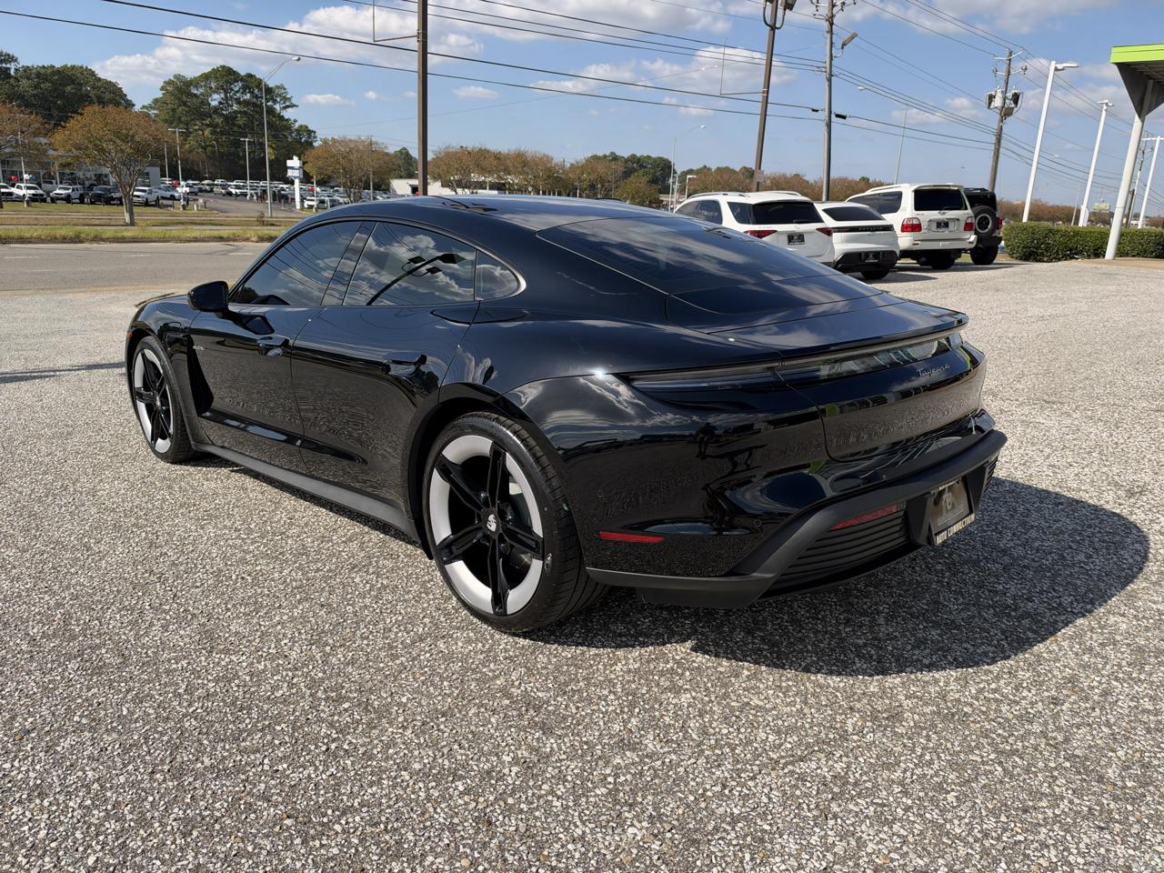 Porsche Taycan 4 AWD 2025