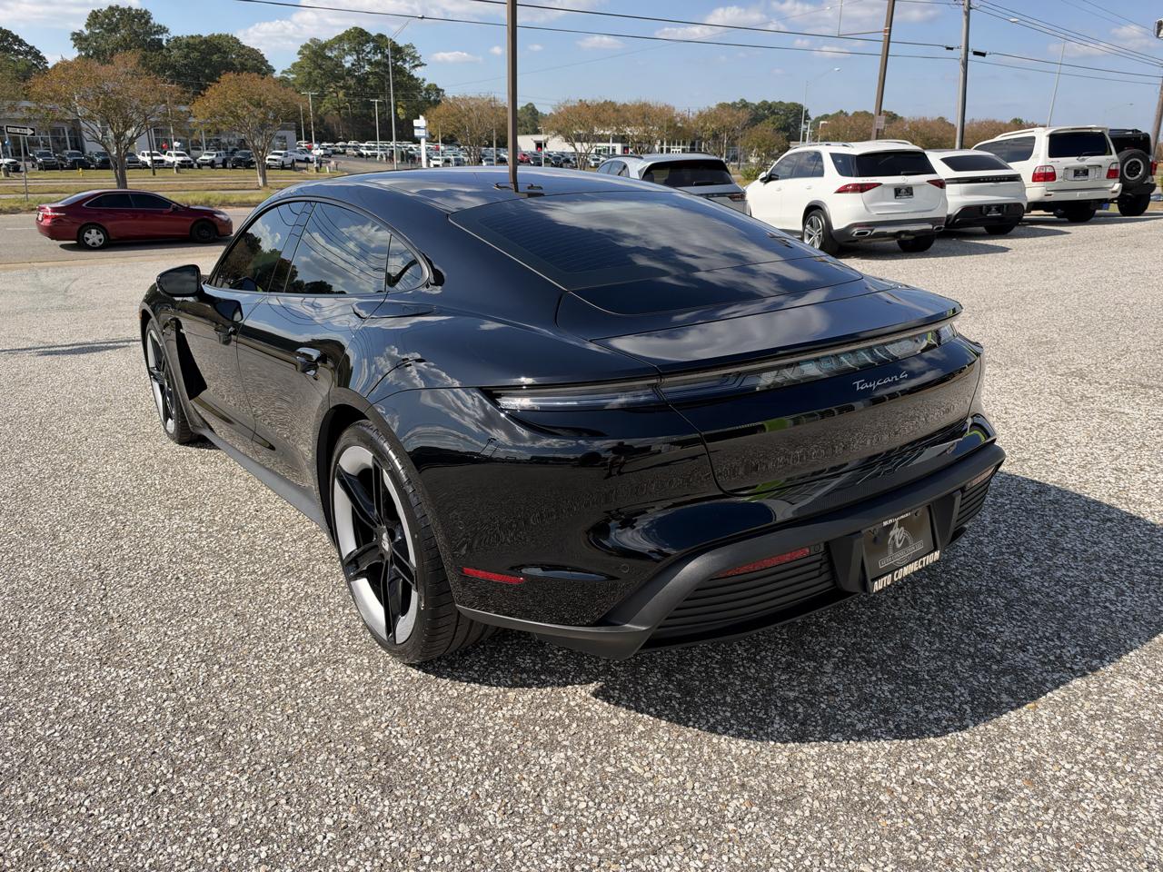 Porsche Taycan 4 AWD 2025