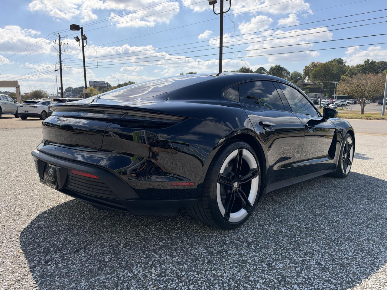 Porsche Taycan 4 AWD 2025
