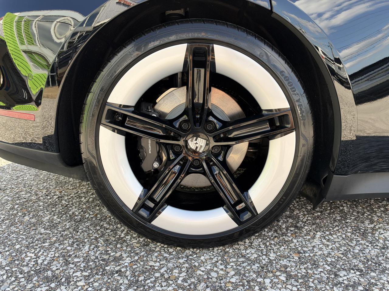 Porsche Taycan 4 AWD 2025