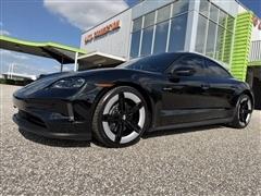2025 Porsche Taycan 