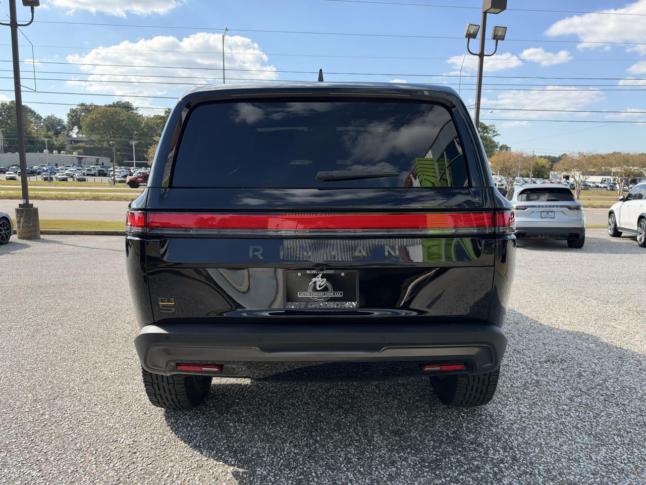 Rivian R1S Ascend Tri-Motor Max Pack 2025