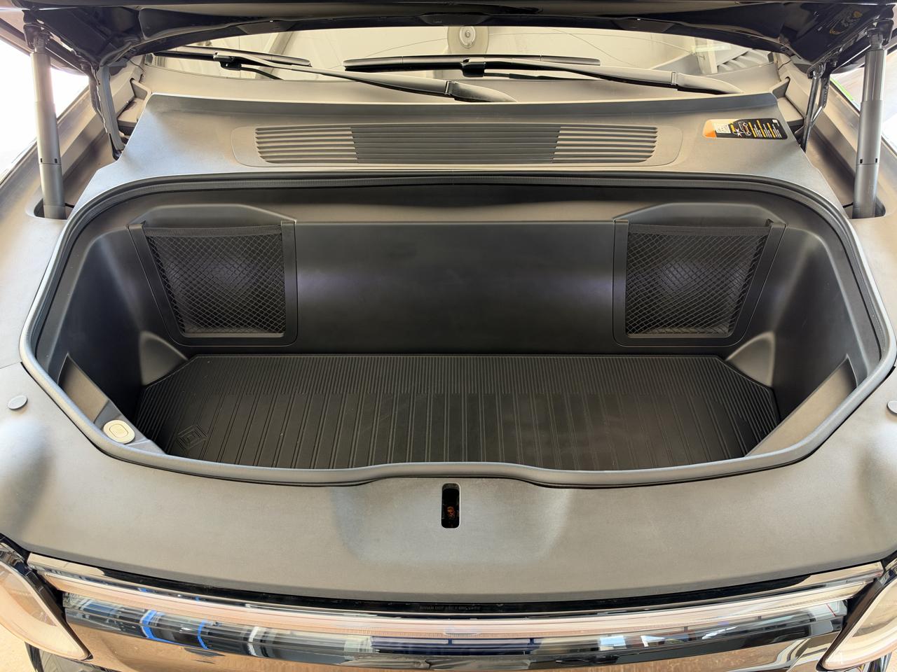 Rivian R1S Ascend Tri-Motor Max Pack 2025