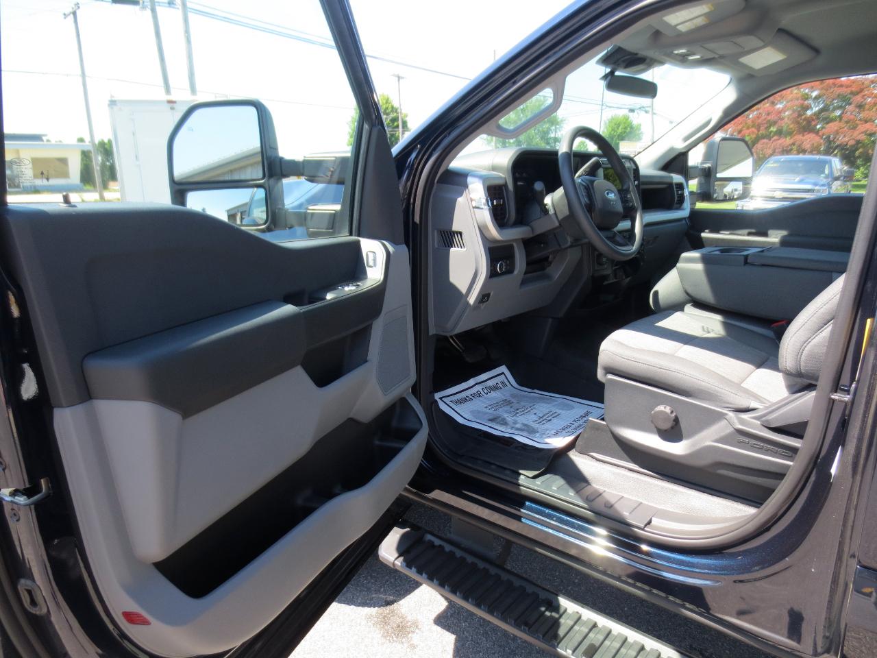 Ford F-250 SD XL 4WD 2023