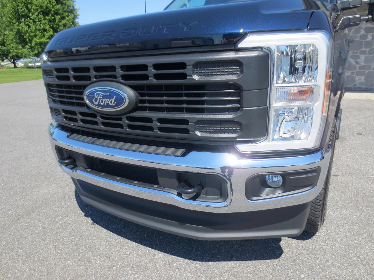 Ford F-250 SD XL 4WD 2023