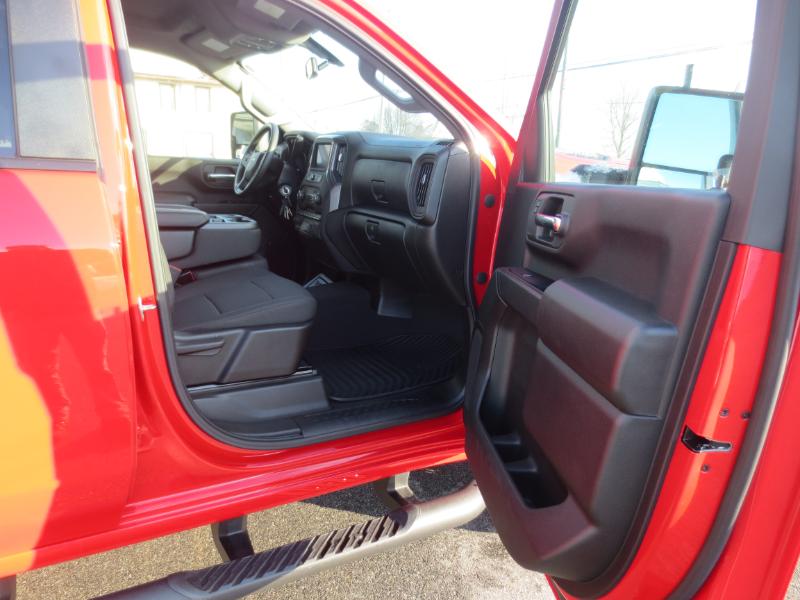 Chevrolet Silverado 2500HD Custom Crew Cab Short Box 4WD 2023