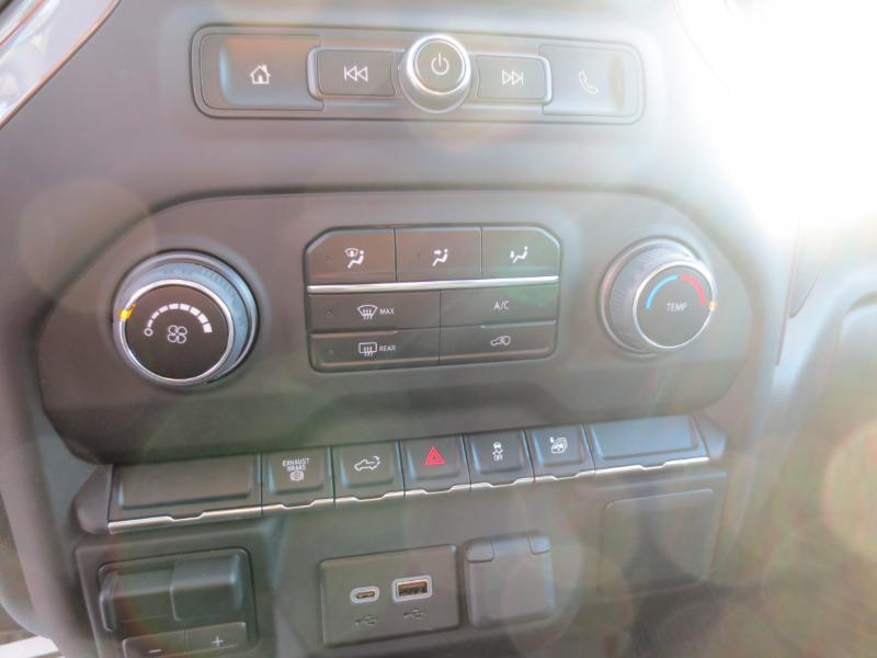 Chevrolet Silverado 2500HD Custom Crew Cab Short Box 4WD 2023