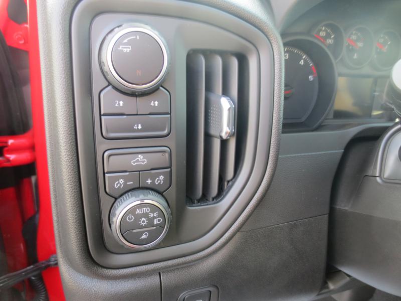 Chevrolet Silverado 2500HD Custom Crew Cab Short Box 4WD 2023