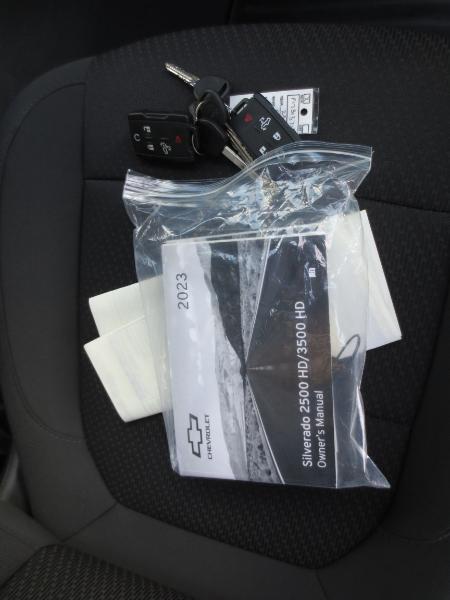 Chevrolet Silverado 2500HD Custom Crew Cab Short Box 4WD 2023