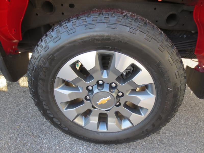 Chevrolet Silverado 2500HD Custom Crew Cab Short Box 4WD 2023