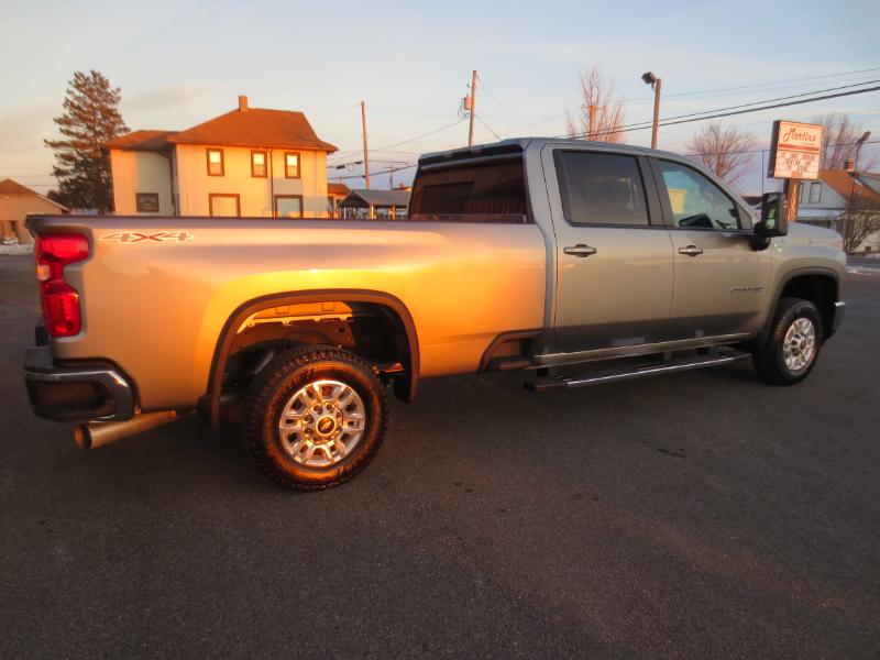 Chevrolet Silverado 2500HD LT Crew Cab Long Box 4WD 2024