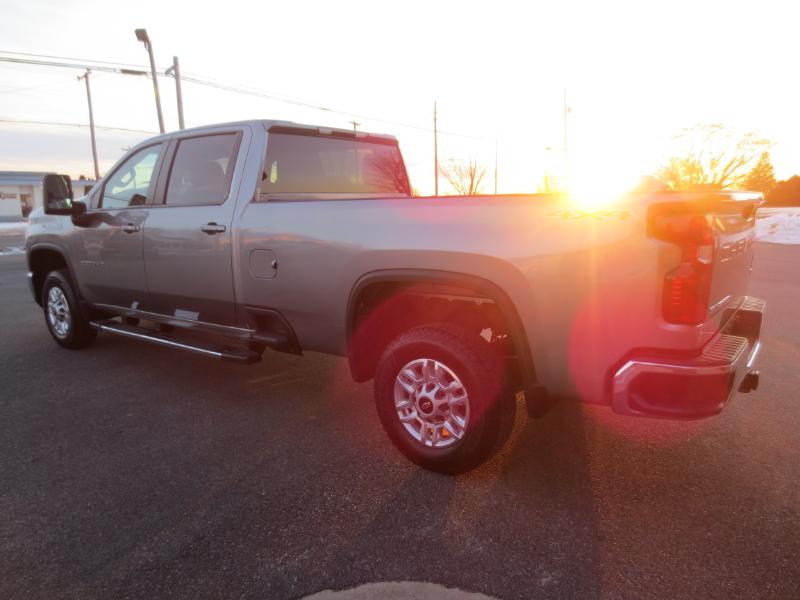 Chevrolet Silverado 2500HD LT Crew Cab Long Box 4WD 2024