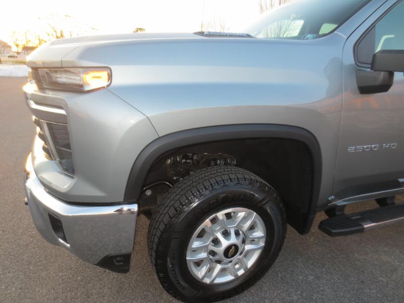 Chevrolet Silverado 2500HD LT Crew Cab Long Box 4WD 2024