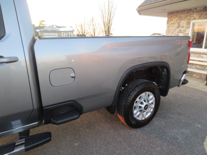 Chevrolet Silverado 2500HD LT Crew Cab Long Box 4WD 2024