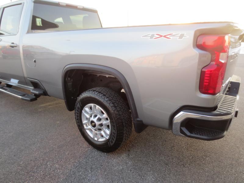 Chevrolet Silverado 2500HD LT Crew Cab Long Box 4WD 2024