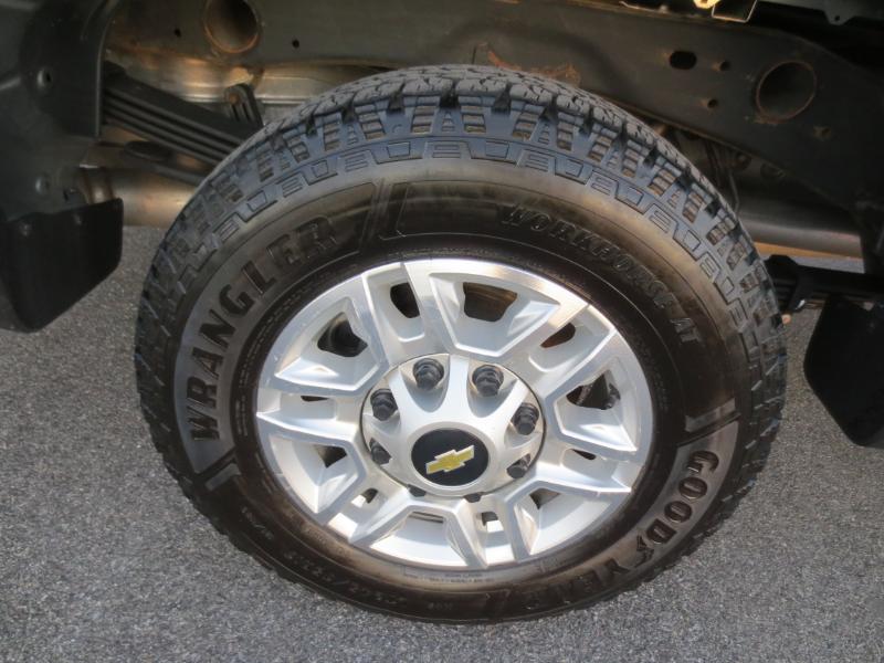 Chevrolet Silverado 2500HD LT Crew Cab Long Box 4WD 2024