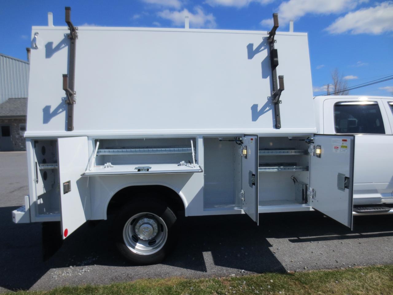 RAM 5500 Crew Cab LWB 4WD DRW 2022