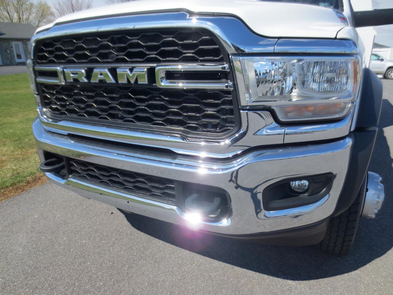 RAM 5500 Crew Cab LWB 4WD DRW 2022