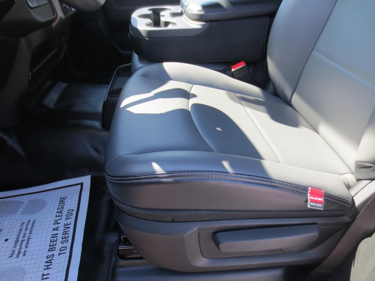 RAM 5500 Crew Cab LWB 4WD DRW 2022