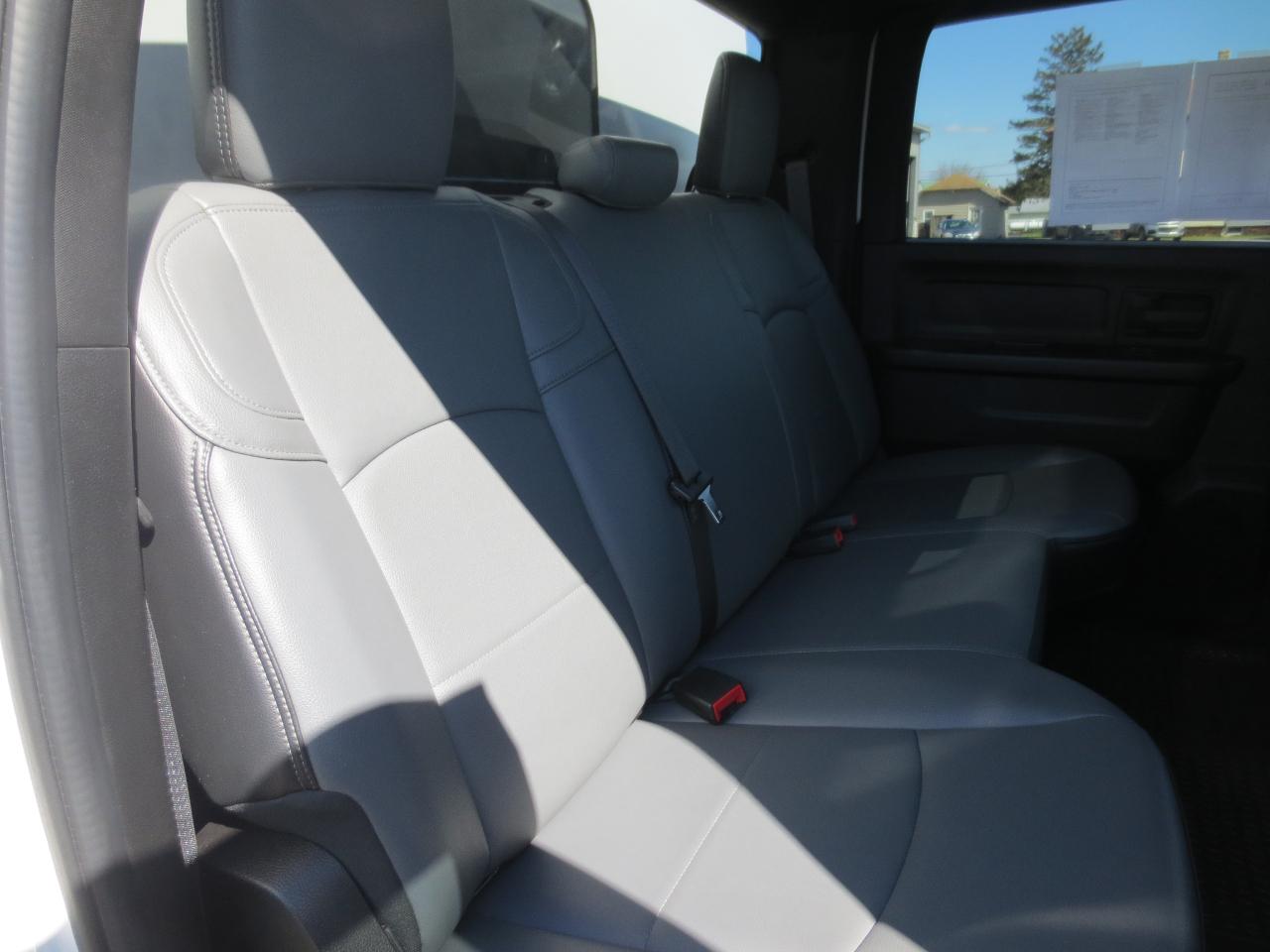 RAM 5500 Crew Cab LWB 4WD DRW 2022