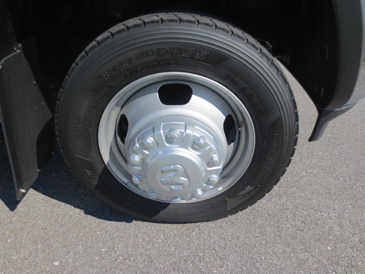 RAM 5500 Crew Cab LWB 4WD DRW 2022