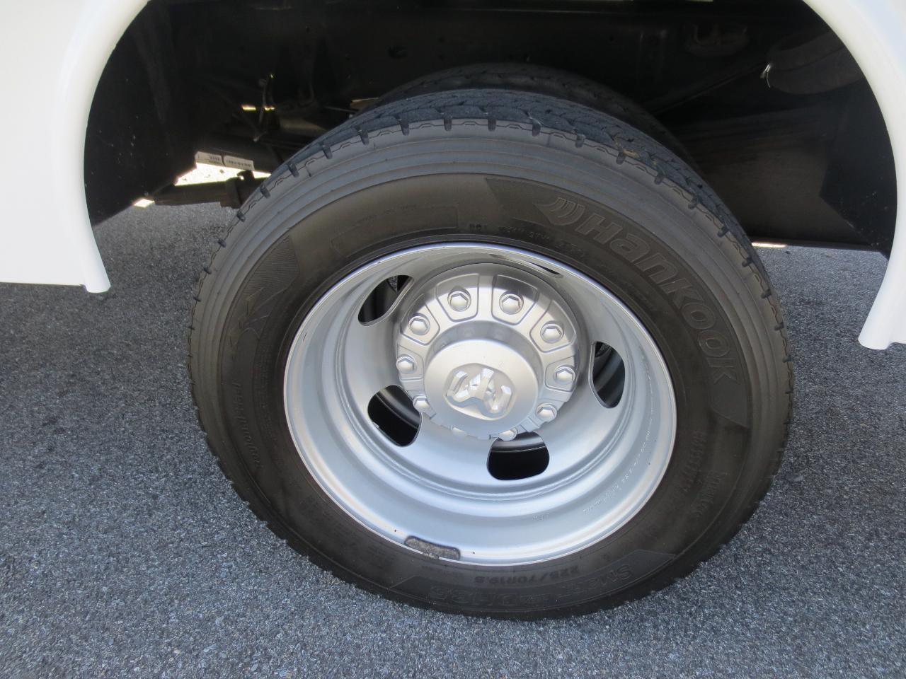 RAM 5500 Crew Cab LWB 4WD DRW 2022