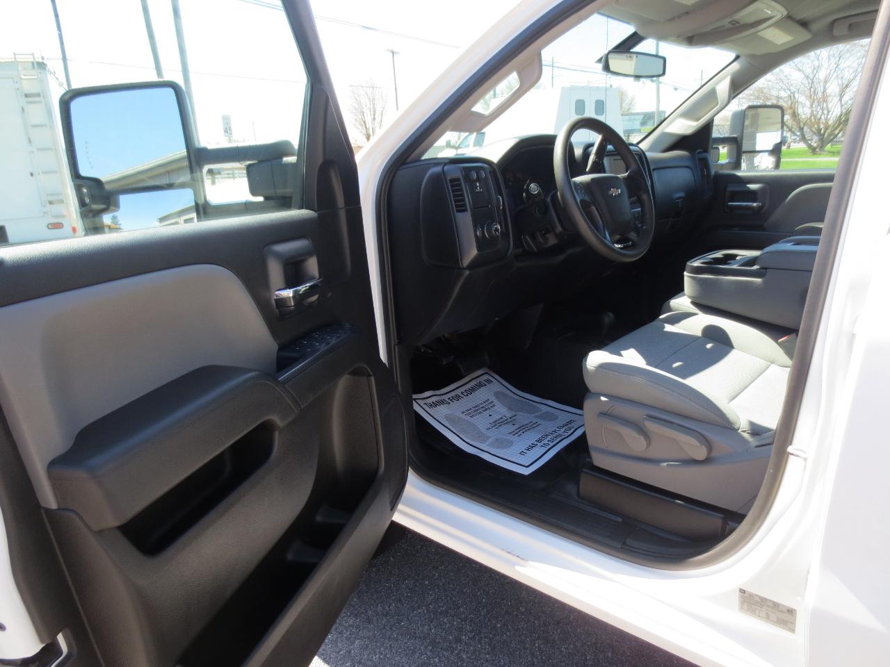 Chevrolet Silverado 3500HD Work Truck Crew Cab 4WD 2016