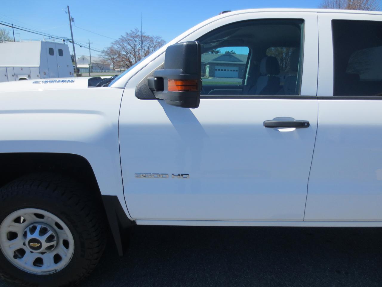Chevrolet Silverado 3500HD Work Truck Crew Cab 4WD 2016