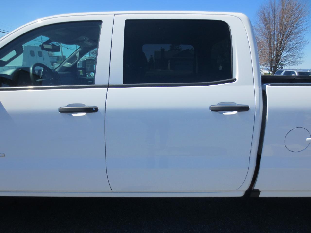 Chevrolet Silverado 3500HD Work Truck Crew Cab 4WD 2016