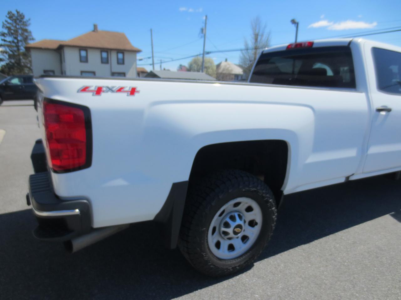 Chevrolet Silverado 3500HD Work Truck Crew Cab 4WD 2016