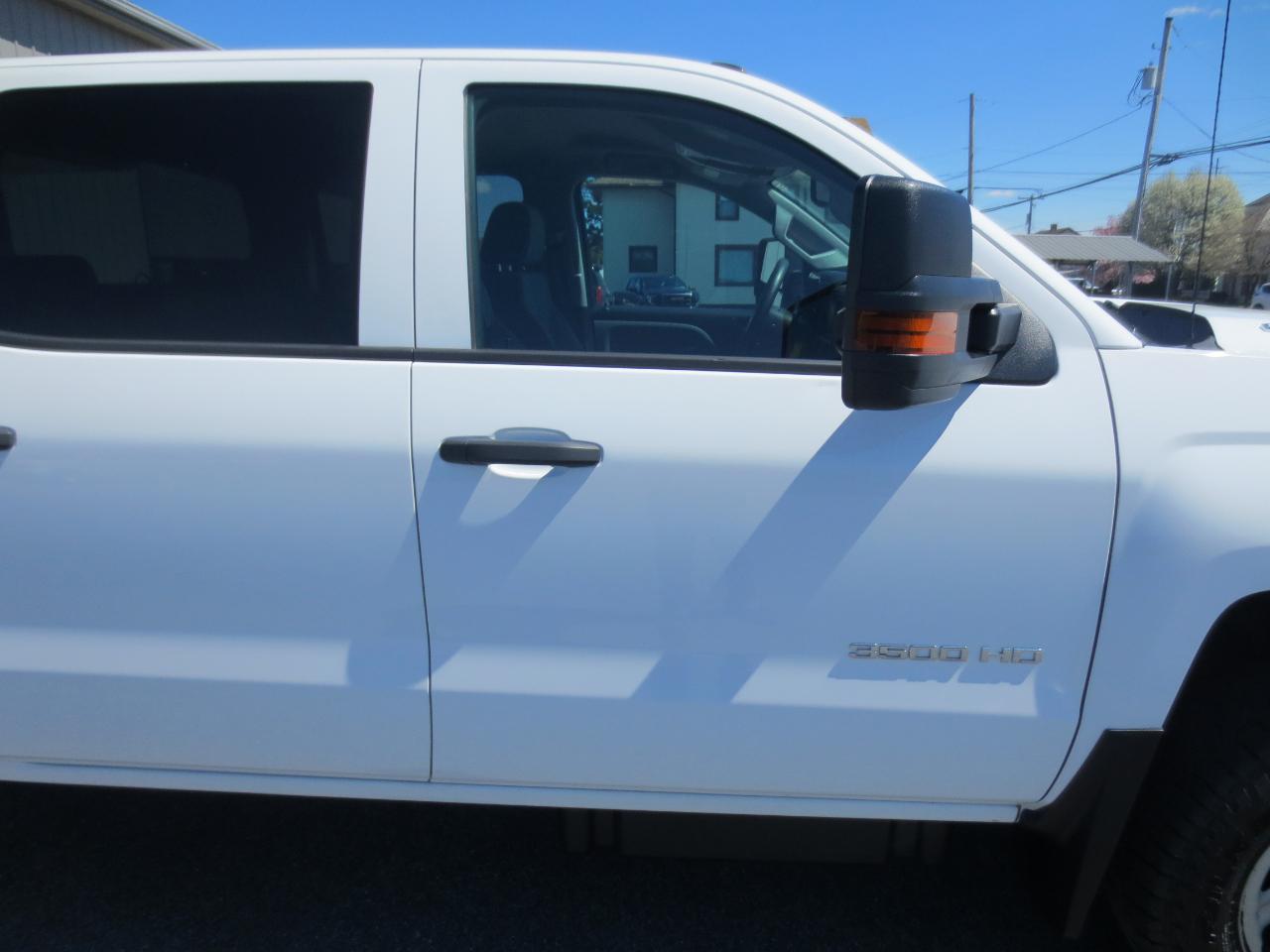 Chevrolet Silverado 3500HD Work Truck Crew Cab 4WD 2016