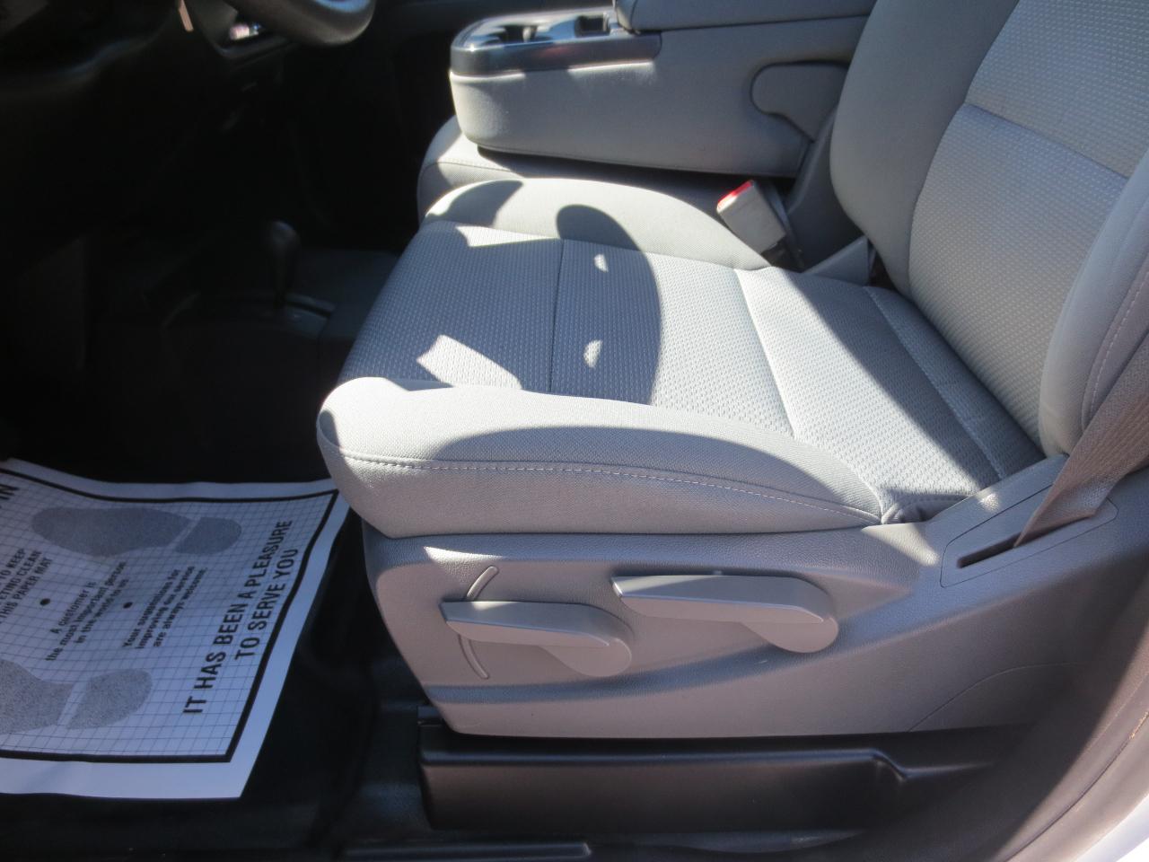 Chevrolet Silverado 3500HD Work Truck Crew Cab 4WD 2016