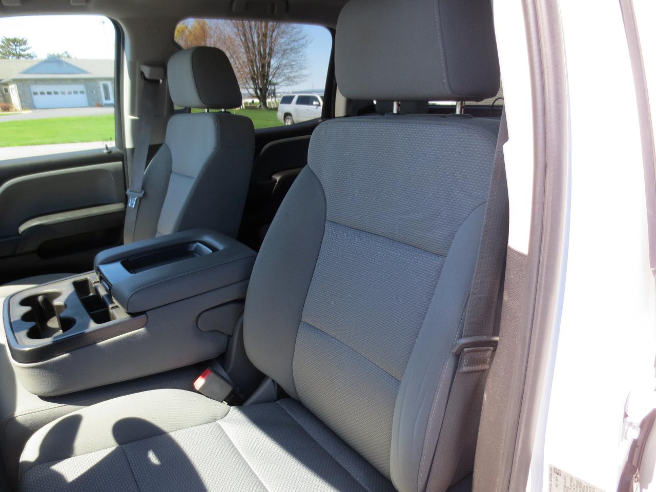 Chevrolet Silverado 3500HD Work Truck Crew Cab 4WD 2016