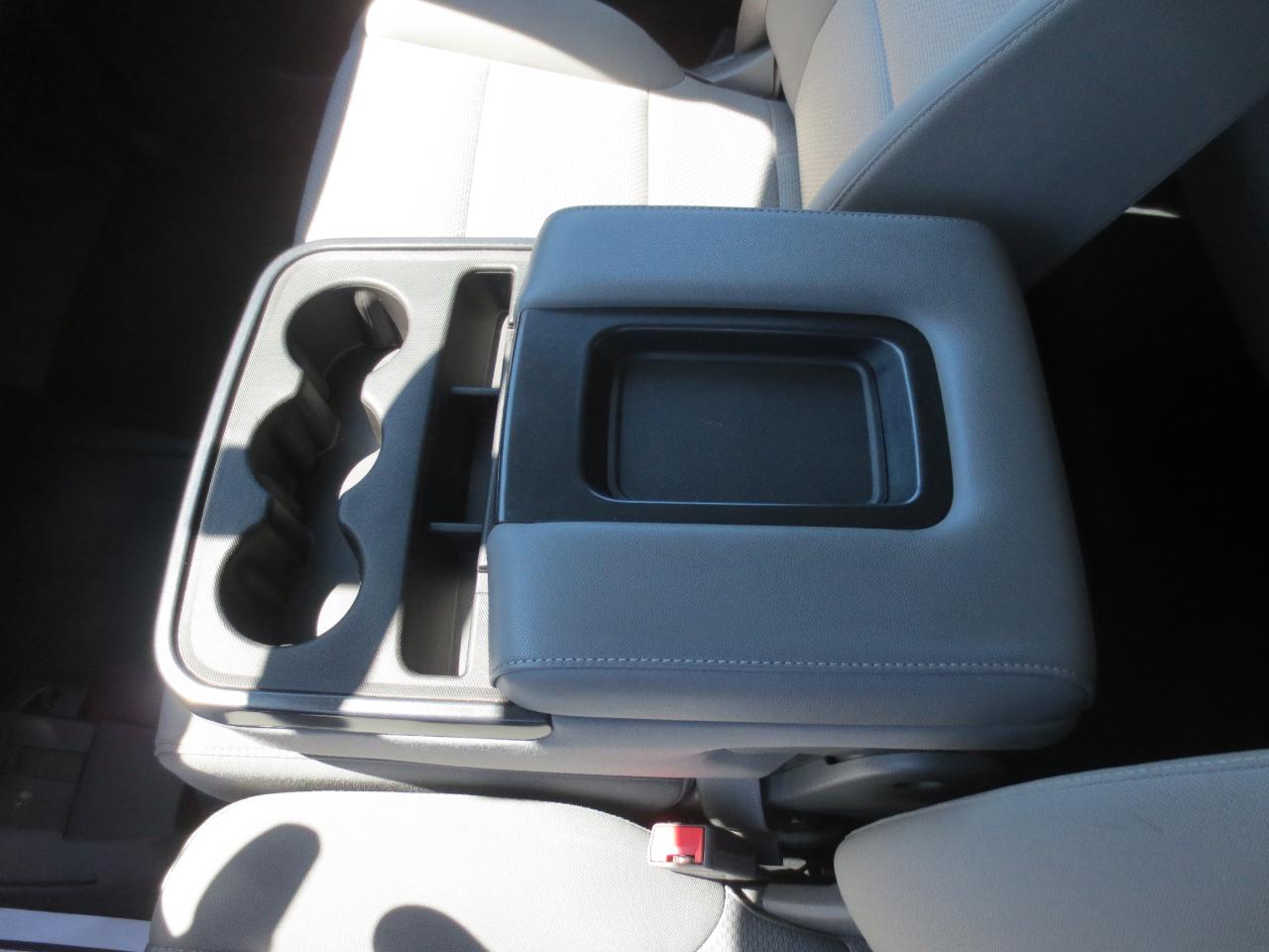 Chevrolet Silverado 3500HD Work Truck Crew Cab 4WD 2016