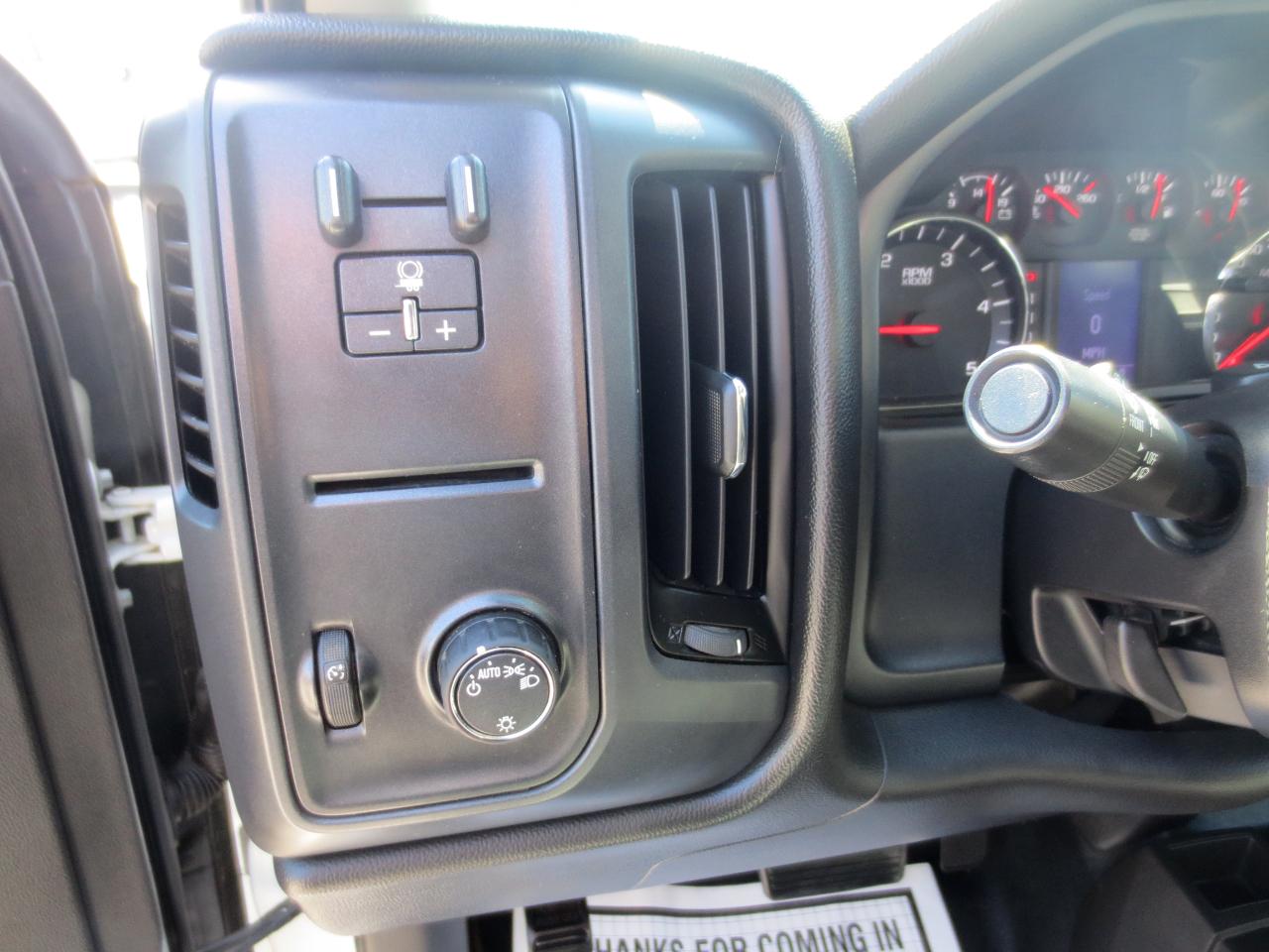 Chevrolet Silverado 3500HD Work Truck Crew Cab 4WD 2016