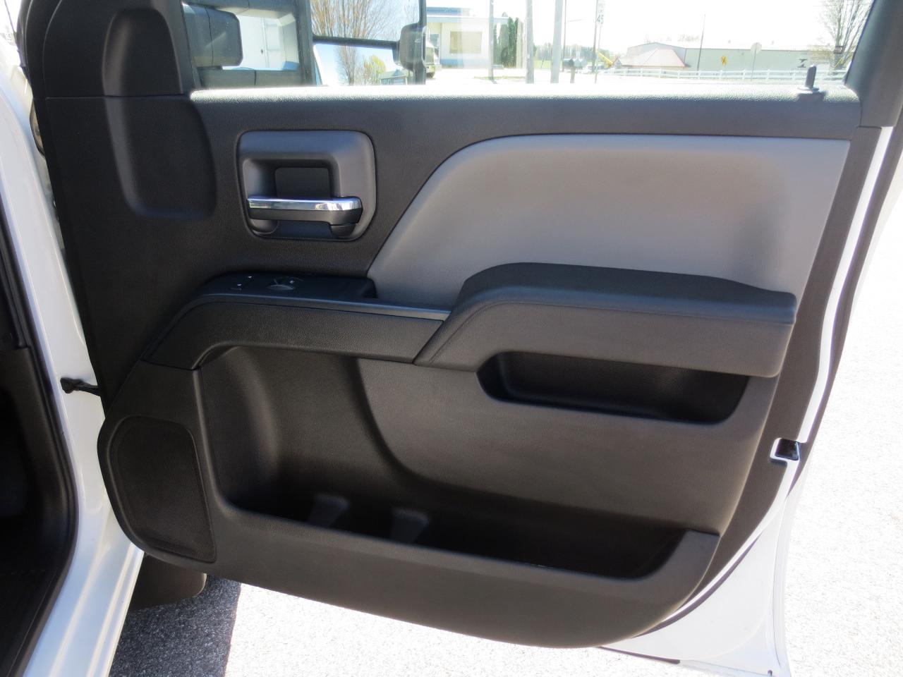 Chevrolet Silverado 3500HD Work Truck Crew Cab 4WD 2016