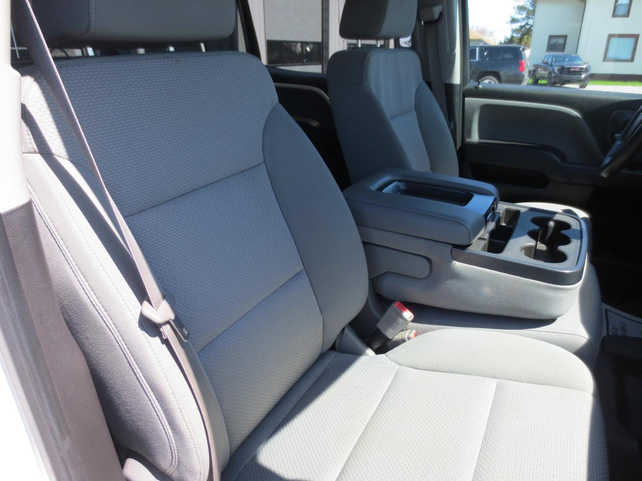 Chevrolet Silverado 3500HD Work Truck Crew Cab 4WD 2016