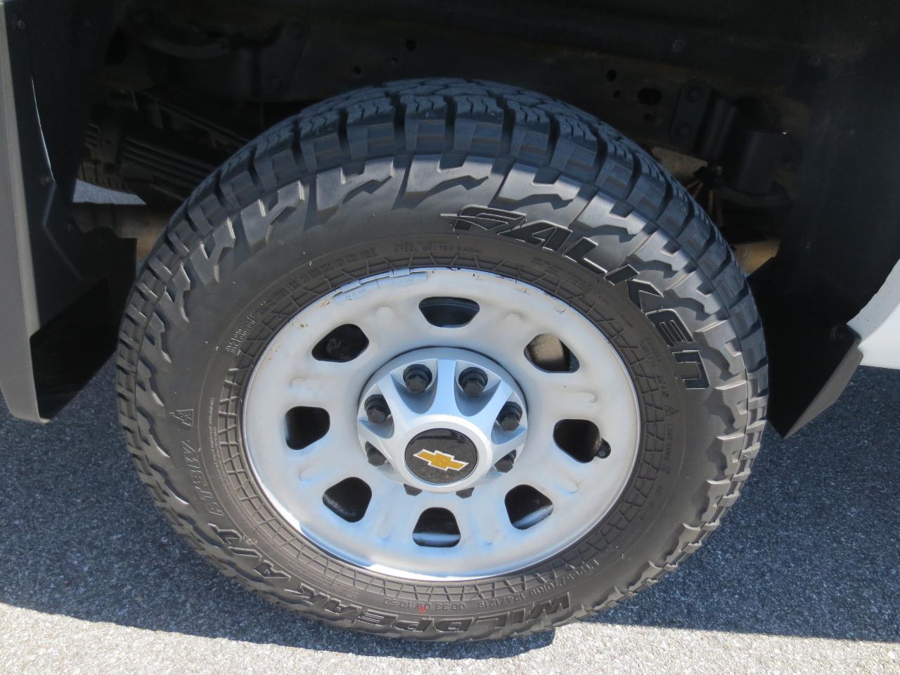 Chevrolet Silverado 3500HD Work Truck Crew Cab 4WD 2016