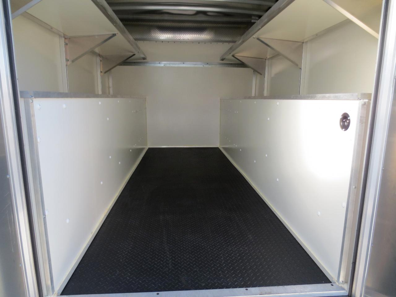 Ford Econoline E-450 2024