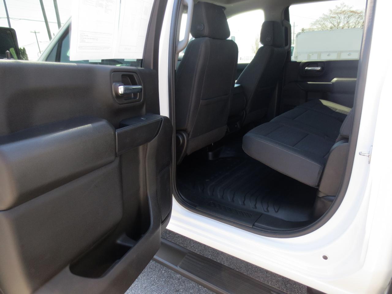 GMC Sierra 3500HD Pro Crew Cab 4WD LB 2024