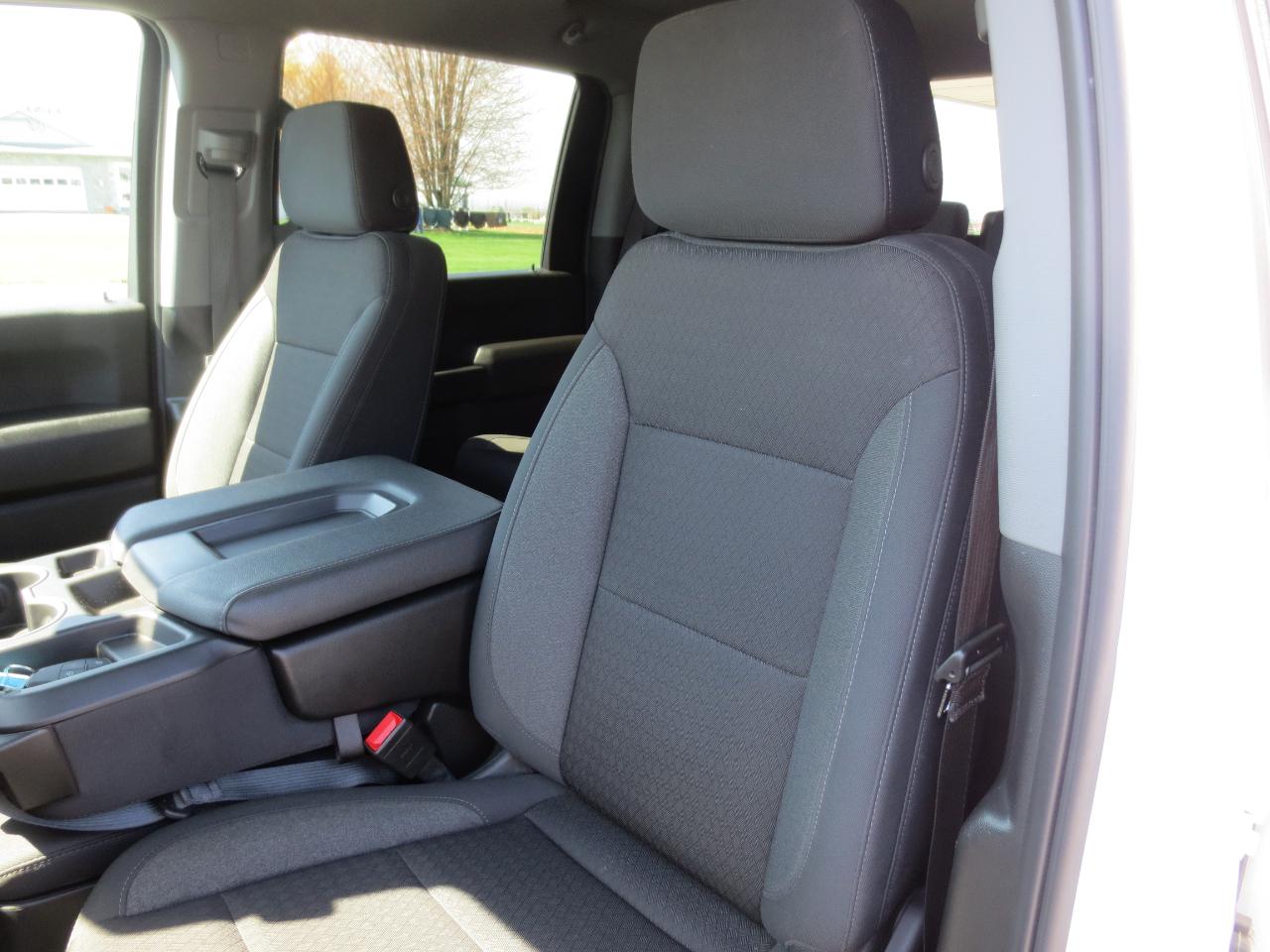 GMC Sierra 3500HD Pro Crew Cab 4WD LB 2024