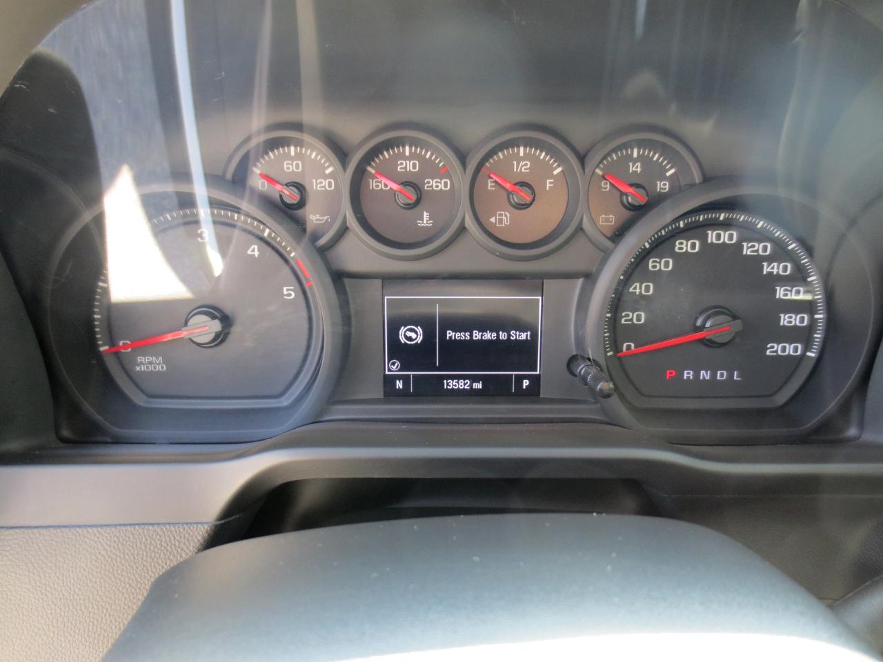 GMC Sierra 3500HD Pro Crew Cab 4WD LB 2024